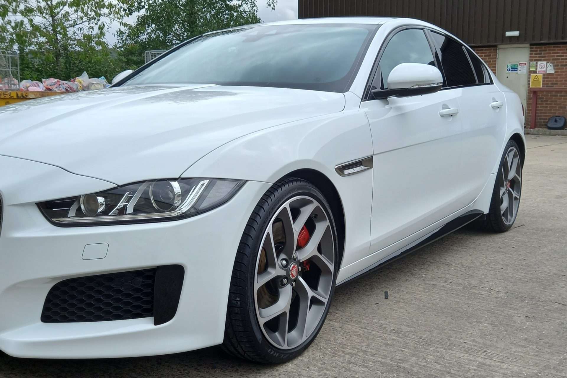 Professional Ceramic Coating Swindon, and surrounding areas